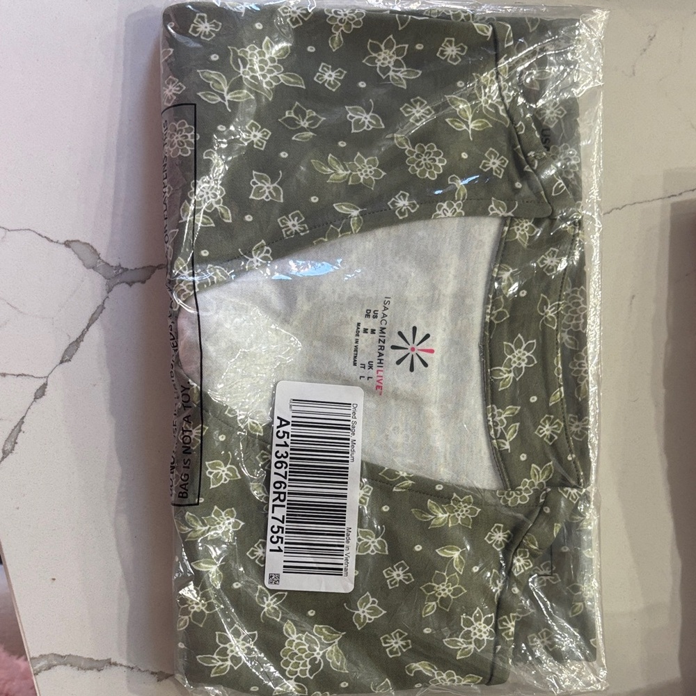 Isaac Mizrahi Live NWT M Floral Print T-Shirt